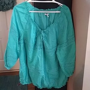 Cute teal top!